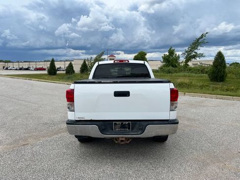 Used 2012 Toyota Tundra 4x4 CrewMax w/ Tow Pkg image 6
