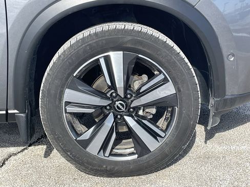 Used 2023 Nissan Rogue SL w/ SL Premium Package image 10