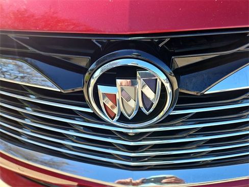 Used 2024 Buick Enclave Premium image 29