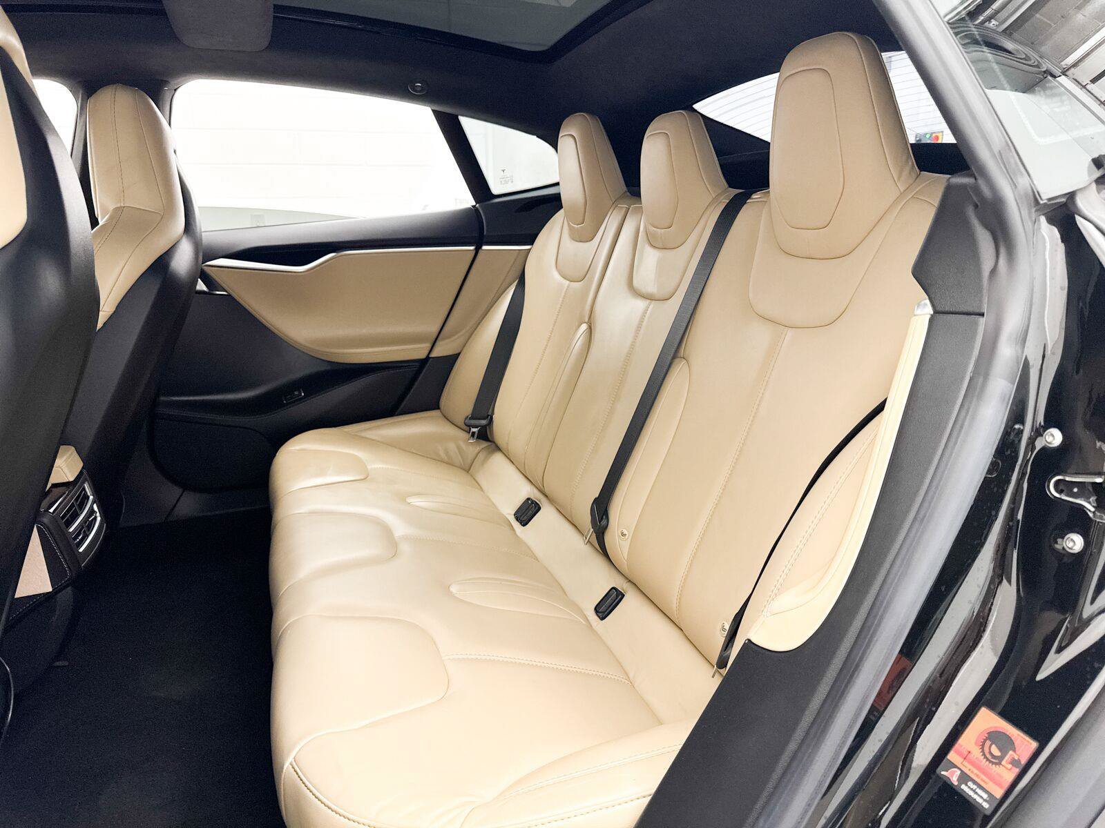 Used 2016 Tesla Model S 70 RWD image 28