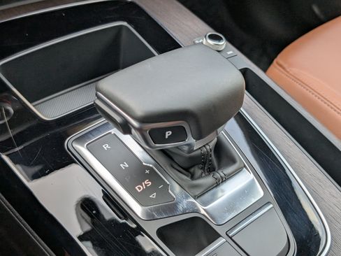 Used 2023 Audi Q5 2.0T Premium AWD/4WD image 31