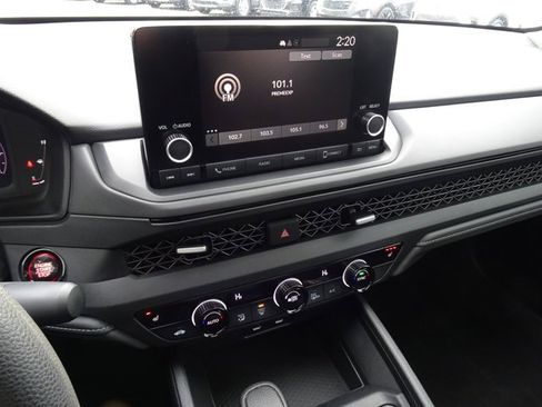 Used 2024 Honda Accord EX image 19