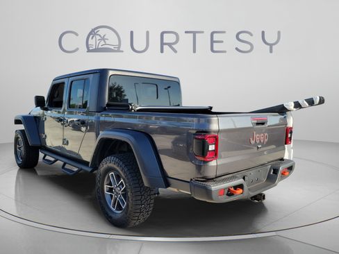 Used 2024 Jeep Gladiator Mojave AWD/4WD image 2