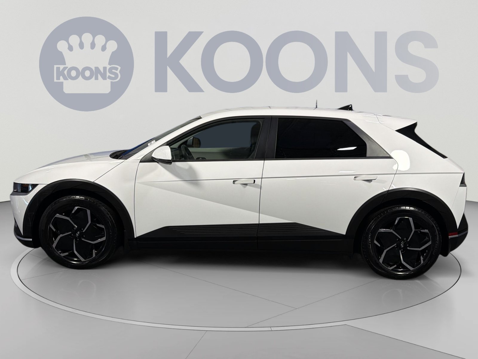 Used 2024 Hyundai Ioniq 5 SEL AWD/4WD image 2