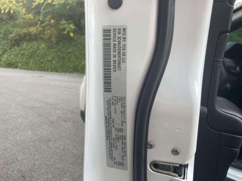 Used 2024 Jeep Compass Trailhawk image 18