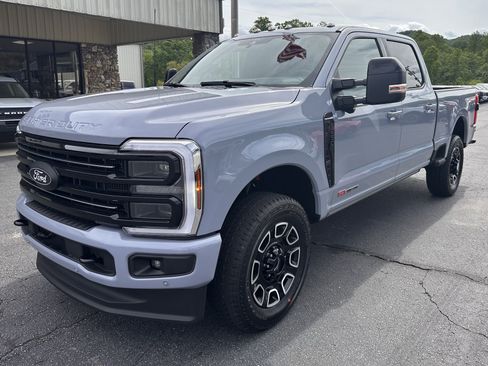 Used 2026 Ford F250 Platinum AWD/4WD image 2