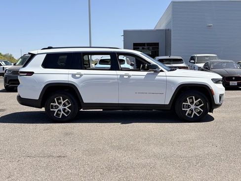 Used 2023 Jeep Grand Cherokee L Limited AWD/4WD image 5