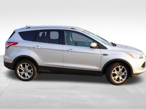 Used 2016 Ford Escape Titanium AWD/4WD image 2
