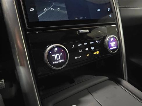 New 2026 Land Rover Discovery Limited Edition AWD/4WD image 25