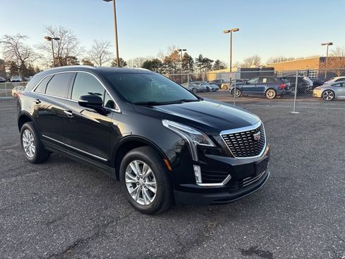 Used 2024 Cadillac XT5 Luxury image 3