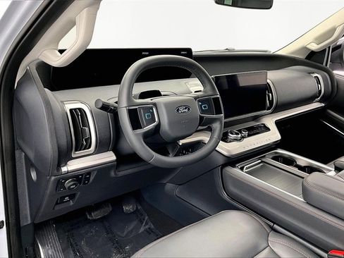 Used 2025 Ford Expedition Max Active image 14