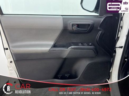Used 2021 Toyota Tacoma SR image 31