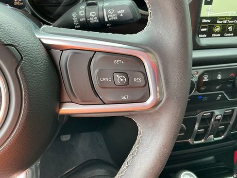 Used 2023 Jeep Wrangler Unlimited Sahara w/ Dual Top Group AWD/4WD image 28
