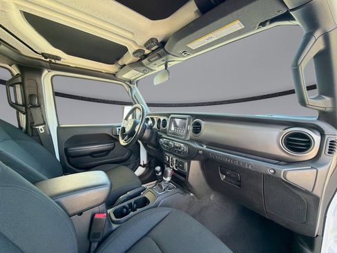 Used 2020 Jeep Wrangler Unlimited Sport S AWD/4WD image 15