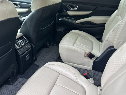 Used 2023 Subaru Ascent Limited image 9