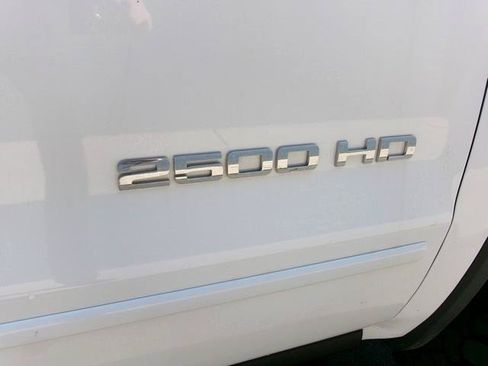 Used 2015 GMC Sierra 2500 SLE AWD/4WD image 5