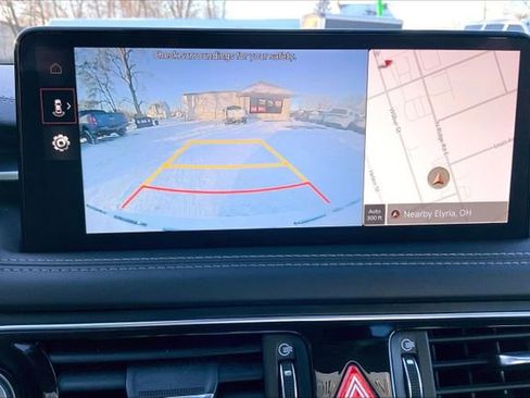 Used 2023 Genesis G70 2.0T image 21