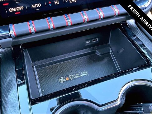 Used 2025 GMC Yukon AT4 w/ Premium Trailering Package image 15