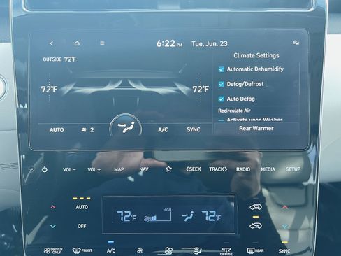 Used 2024 Hyundai Tucson Limited AWD/4WD image 19