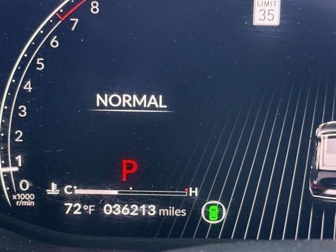 Used 2023 Acura MDX SH-AWD w/ Technology Package image 17