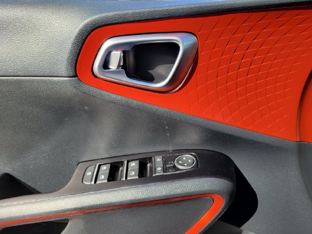 Used 2023 Kia Soul GT-Line FWD image 18