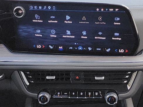 Certified 2025 Chevrolet Suburban LT AWD/4WD image 24