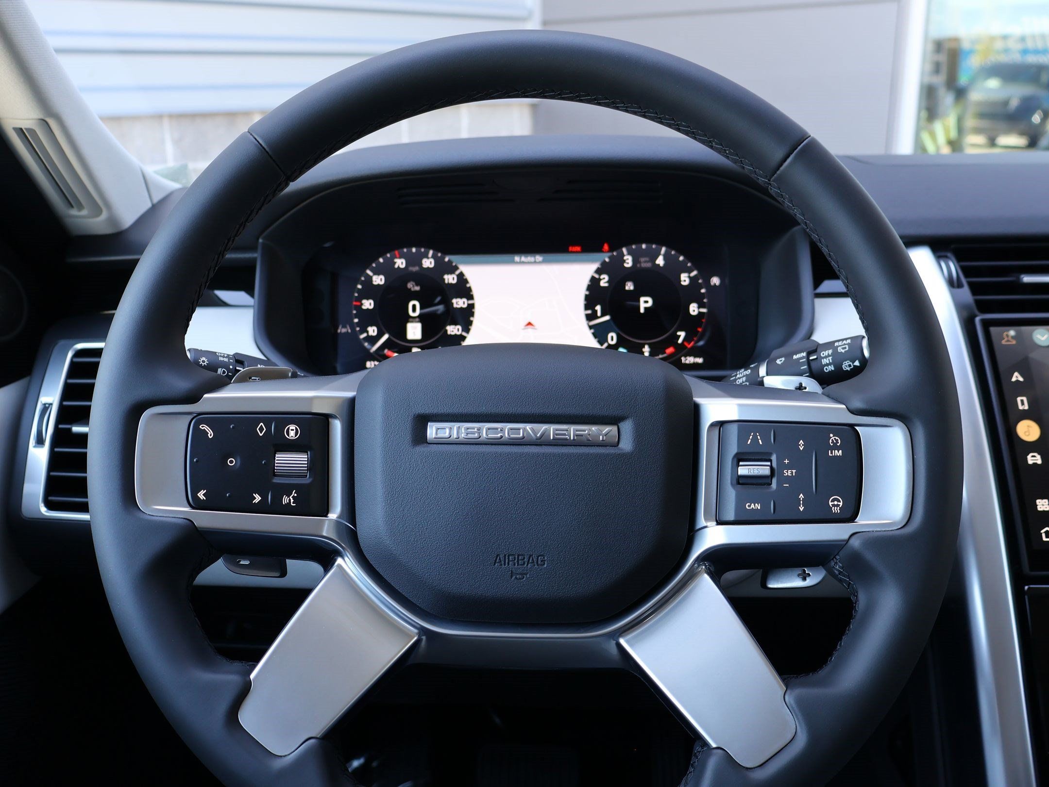 Used 2026 Land Rover Discovery S AWD/4WD image 18