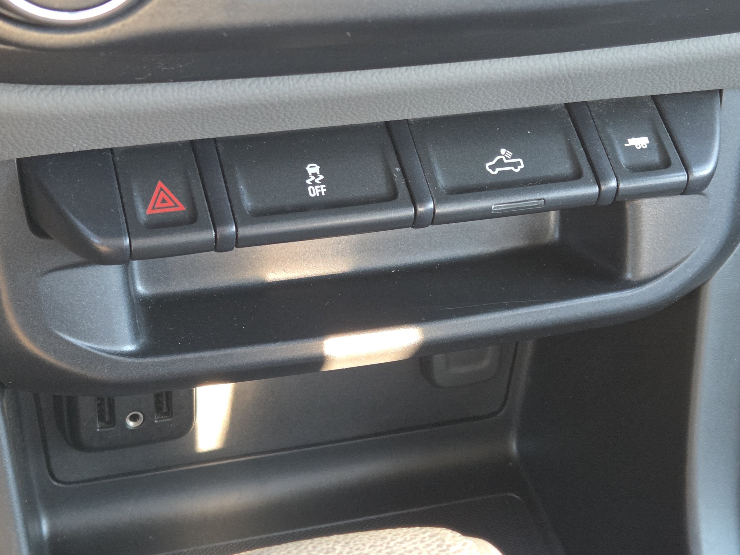 Used 2019 GMC Canyon 2WD Crew Cab w/ Convenience Package image 35