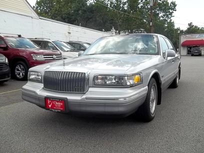 Used 1997 Lincoln Town Car Signature