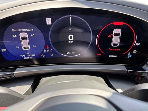 Certified 2025 Porsche Macan 4S Electric image 30