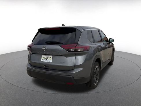Used 2025 Nissan Rogue SV image 14