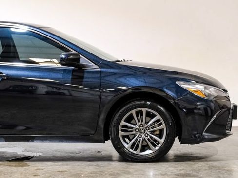 Used 2017 Toyota Camry SE FWD image 19