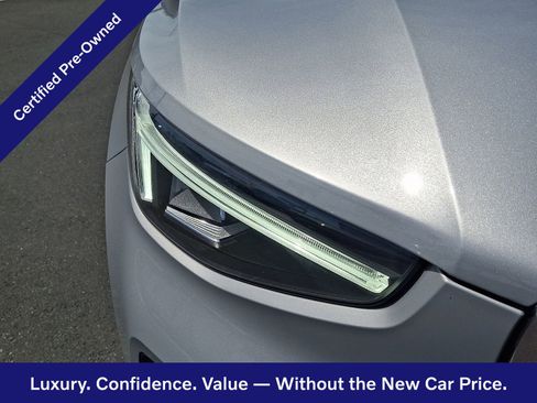 Certified 2025 Volvo XC40 B5 Core AWD/4WD image 10