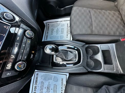 Used 2019 Nissan Rogue Sport SV image 26