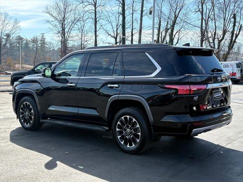 Used 2023 Toyota Sequoia Limited image 26