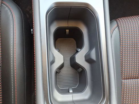 New 2026 Nissan Kicks SR image 15