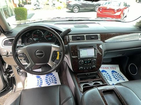 Used 2013 GMC Yukon Denali AWD/4WD image 7