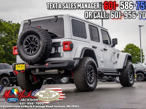 Used 2024 Jeep Wrangler Unlimited Rubicon AWD/4WD image 6