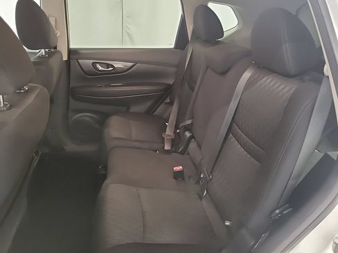 Used 2019 Nissan Rogue SV AWD/4WD image 8