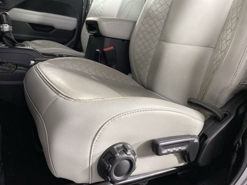 Used 2021 Jeep Gladiator Overland image 18