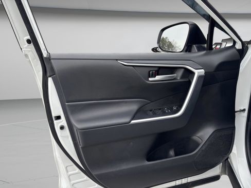 Certified 2025 Toyota RAV4 XLE image 24