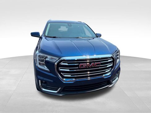 Used 2022 GMC Terrain SLT w/ Infotainment Package II FWD image 8