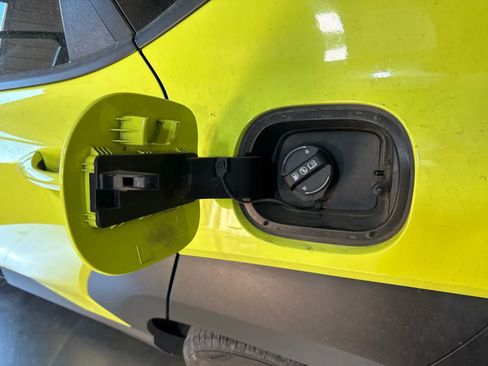 Used 2024 Hyundai Kona SEL AWD/4WD image 11