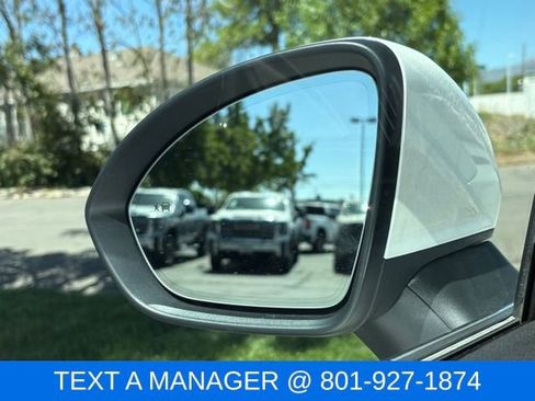 Used 2023 Buick Envision Avenir AWD/4WD image 17