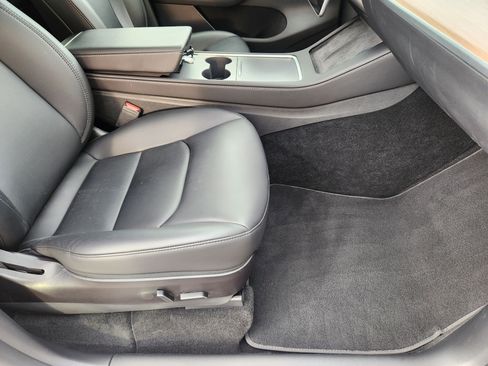 Used 2023 Tesla Model Y Long Range image 14