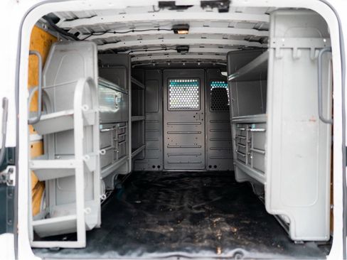 Used 2020 Nissan NV 2500 SV image 8