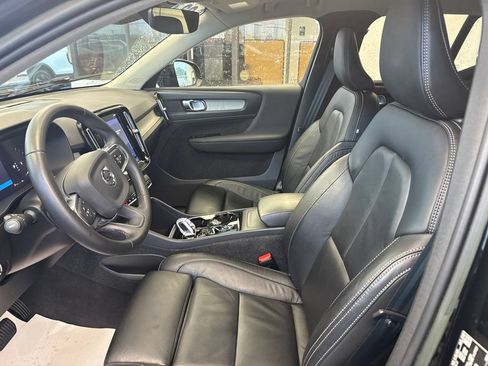 Used 2023 Volvo XC40 B5 Plus w/ Driver Assist Package AWD/4WD image 14