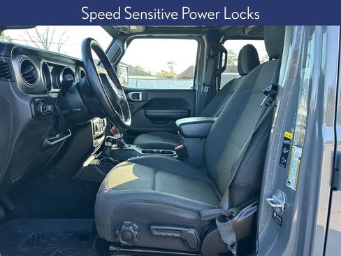 Used 2021 Jeep Gladiator Willys image 7