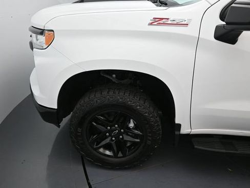 Used 2024 Chevrolet Silverado 1500 LT Trail Boss w/ Protection Package AWD/4WD image 9
