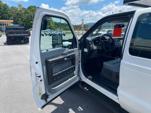 Used 2015 Ford F350 XL image 8